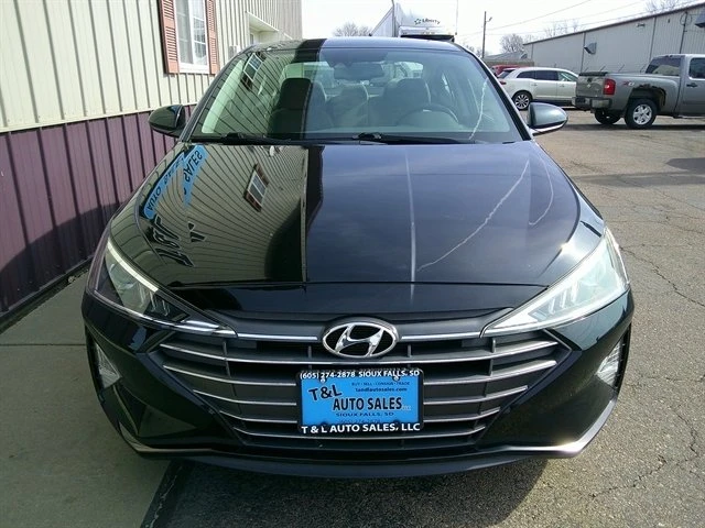 2020 Hyundai Elantra - Image 2 of 12