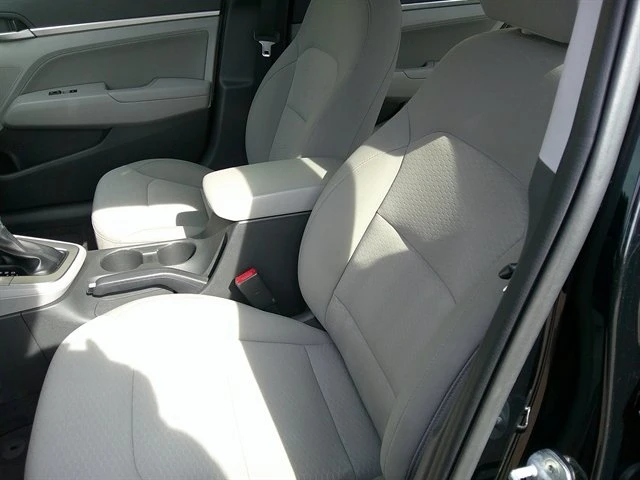 2020 Hyundai Elantra - Image 11 of 12