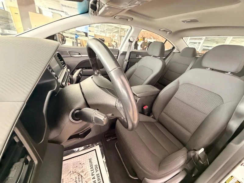 2020 Hyundai Elantra - Image 12 of 12