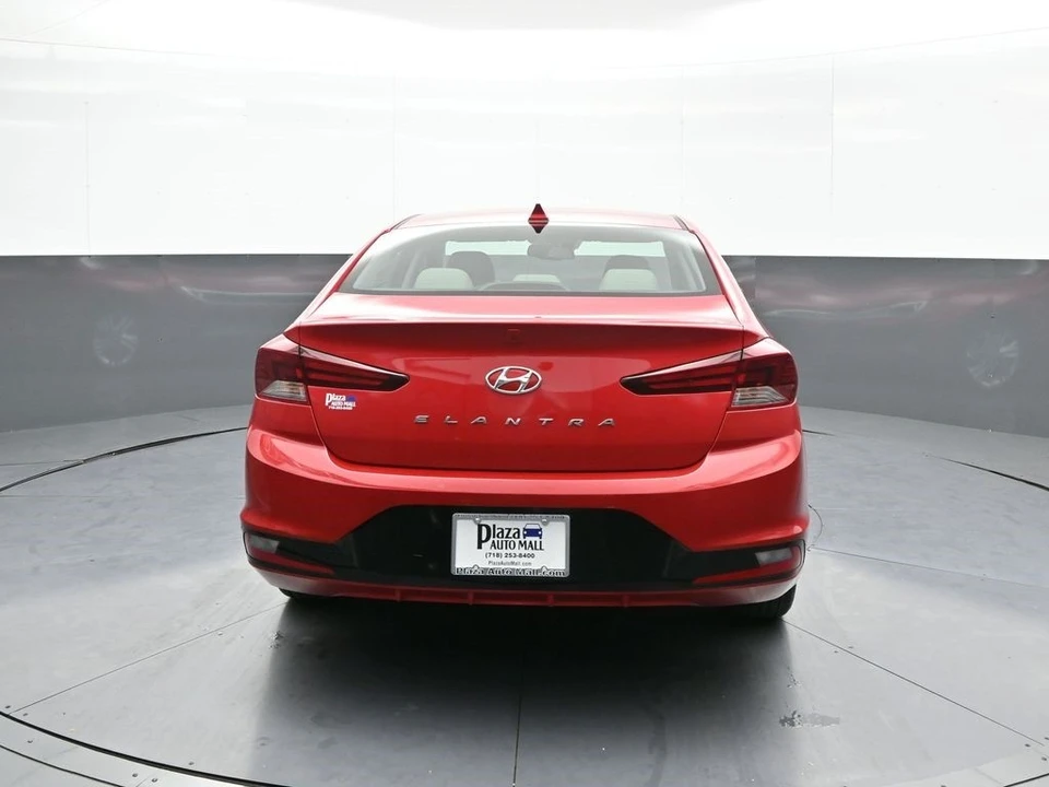 2020 Hyundai Elantra - Image 7 of 12