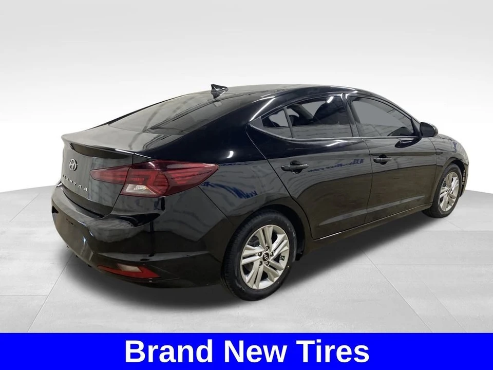 2020 Hyundai Elantra - Image 4 of 12