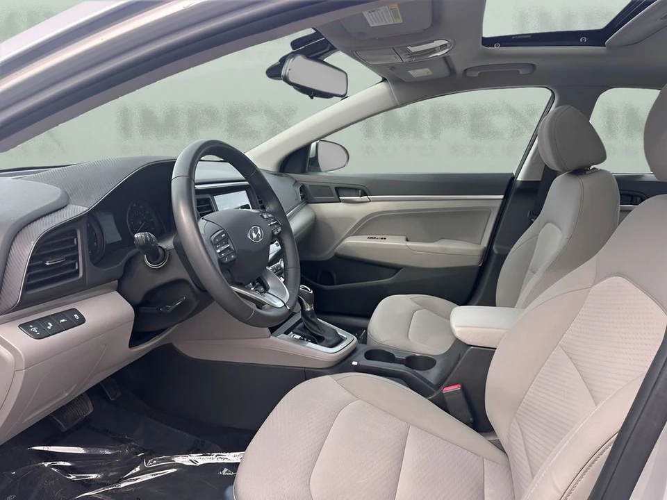 2020 Hyundai Elantra - Image 9 of 12