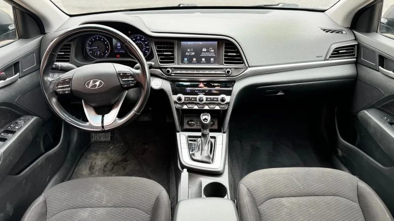 2020 Hyundai Elantra - Image 9 of 12