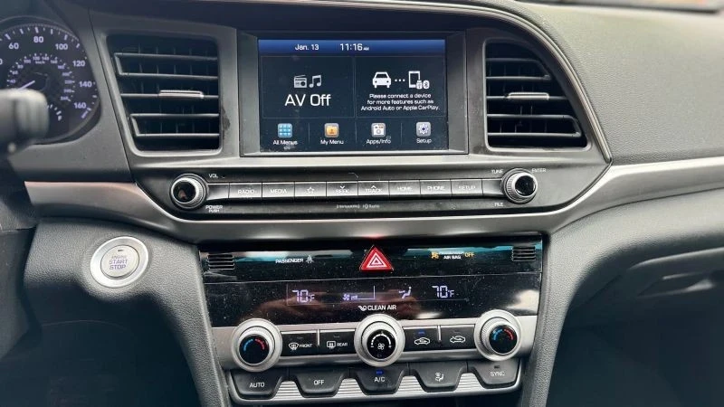 2020 Hyundai Elantra - Image 11 of 12