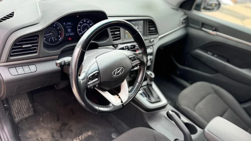 2020 Hyundai Elantra - Image 7 of 12