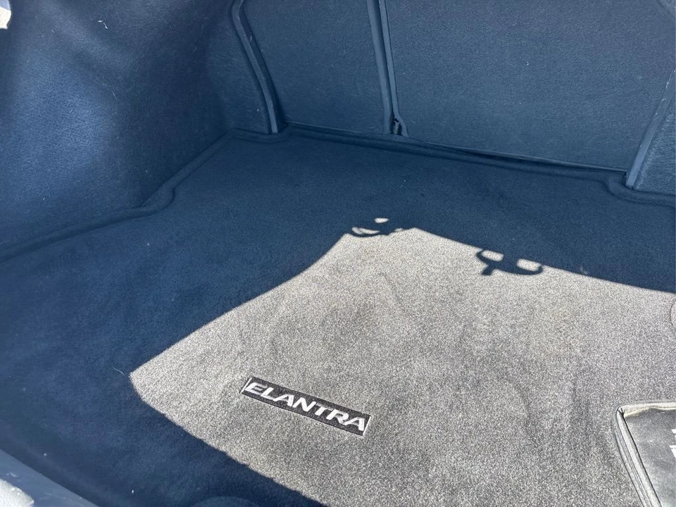 2020 Hyundai Elantra - Image 11 of 12