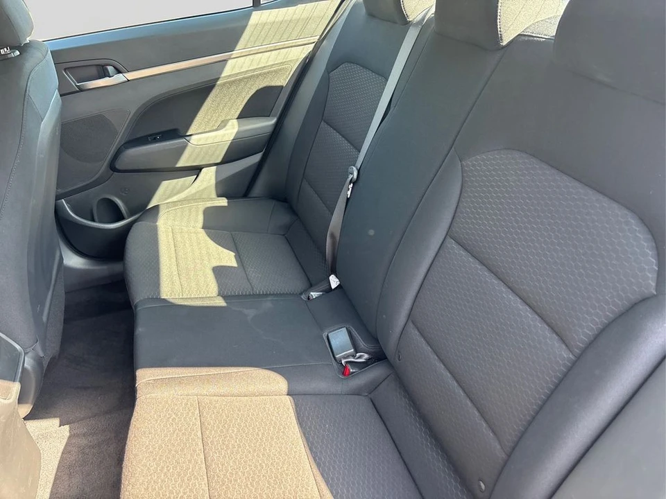 2020 Hyundai Elantra - Image 10 of 12