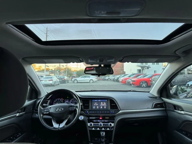 2020 Hyundai Elantra - Image 10 of 12