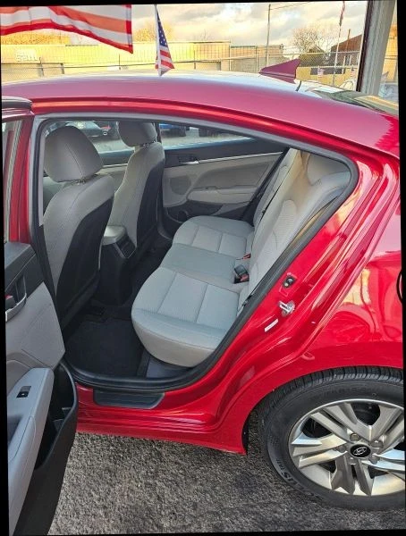 2020 Hyundai Elantra - Image 8 of 12