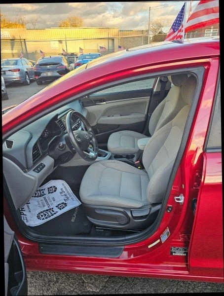 2020 Hyundai Elantra - Image 7 of 12