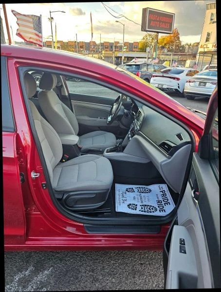 2020 Hyundai Elantra - Image 9 of 12