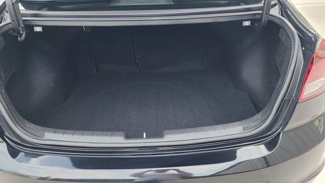 2020 Hyundai Elantra - Image 14 of 21