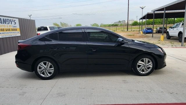 2020 Hyundai Elantra - Image 11 of 21