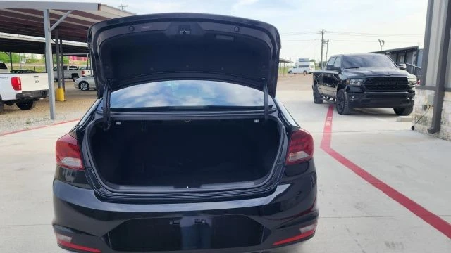2020 Hyundai Elantra - Image 13 of 21
