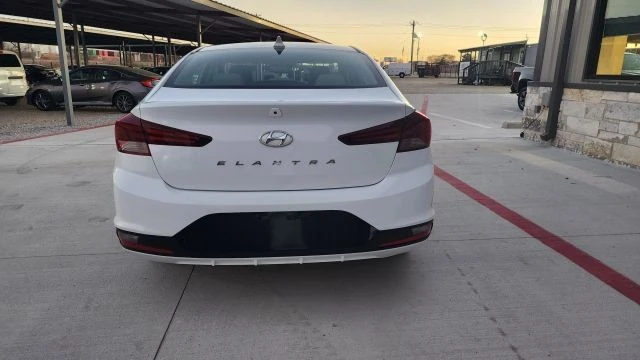 2020 Hyundai Elantra - Image 8 of 21
