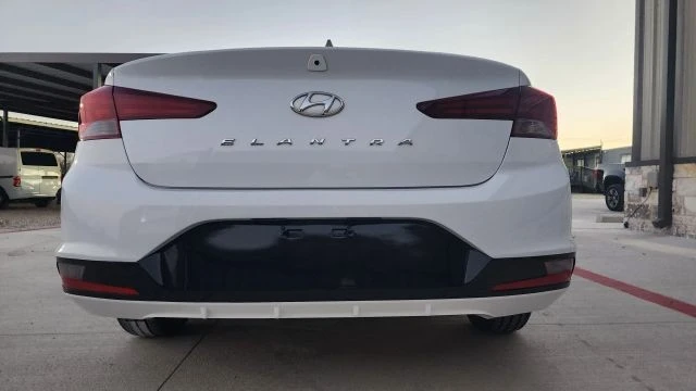 2020 Hyundai Elantra - Image 10 of 21