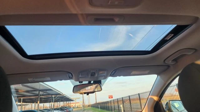 2020 Hyundai Elantra - Image 20 of 21