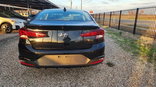 2020 Hyundai Elantra - Image 9 of 21