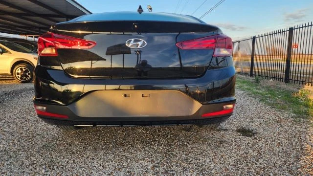 2020 Hyundai Elantra - Image 11 of 21