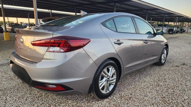 2020 Hyundai Elantra - Image 11 of 21
