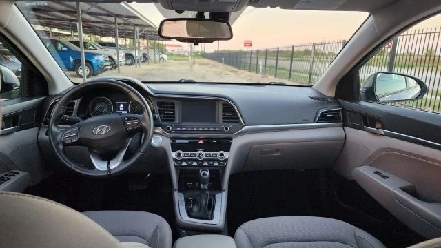 2020 Hyundai Elantra - Image 17 of 21