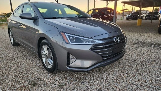 2020 Hyundai Elantra - Image 13 of 21