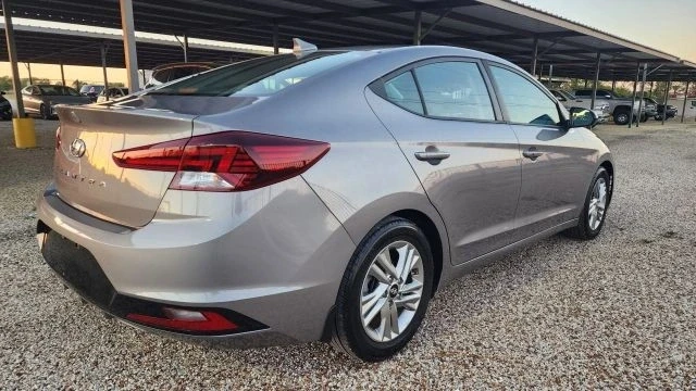 2020 Hyundai Elantra - Image 11 of 21