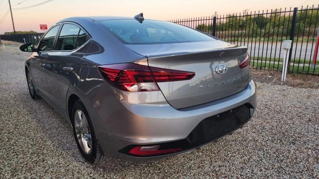 2020 Hyundai Elantra - Image 7 of 21