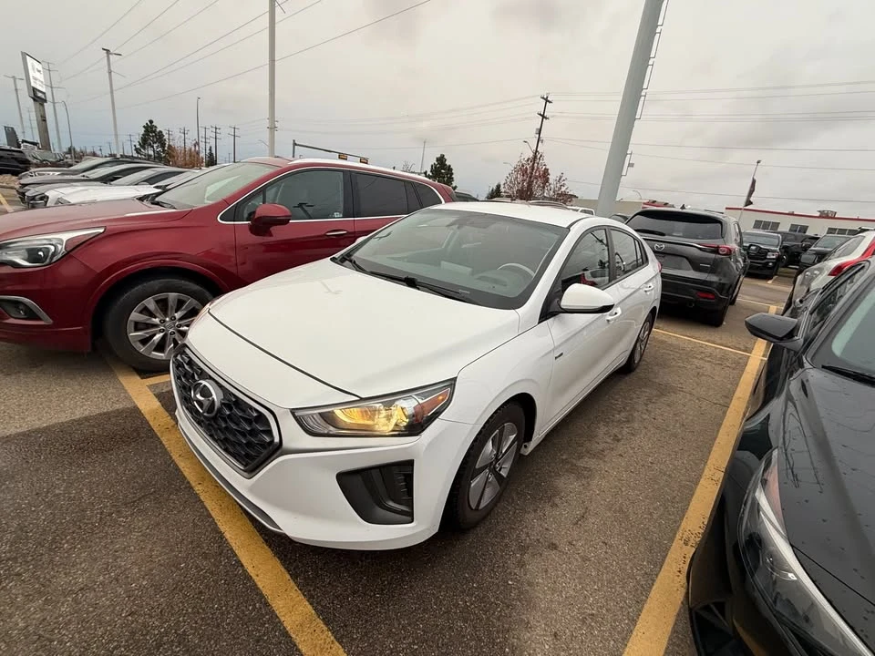 2020 Hyundai Ioniq 5 - Image 2 of 3