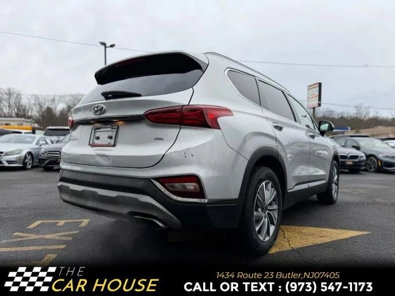 2020 Hyundai Santa Fe - Image 11 of 12