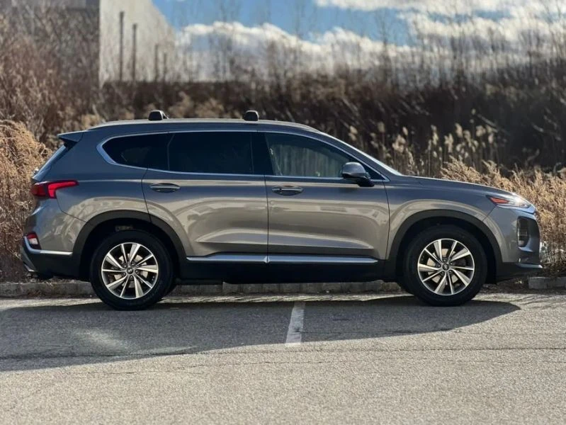 2020 Hyundai Santa Fe - Image 10 of 12