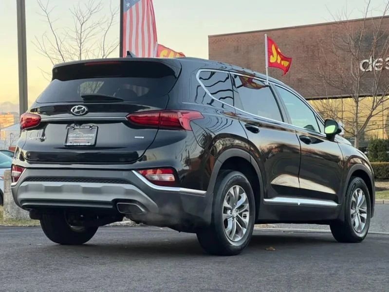 2020 Hyundai Santa Fe - Image 7 of 12