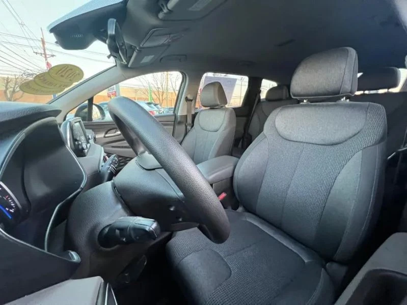 2020 Hyundai Santa Fe - Image 9 of 12