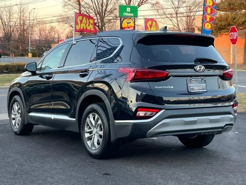 2020 Hyundai Santa Fe - Image 5 of 12