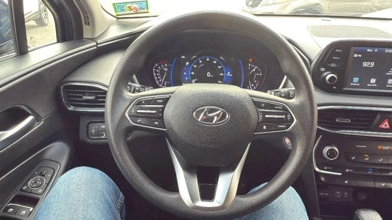 2020 Hyundai Santa Fe - Image 10 of 12