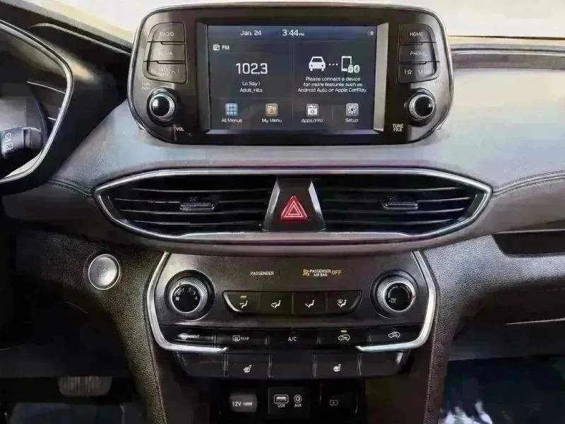 2020 Hyundai Santa Fe - Image 11 of 12