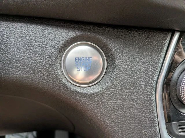 2020 Hyundai Santa Fe - Image 19 of 21