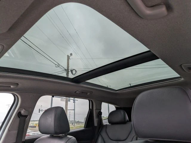 2020 Hyundai Santa Fe - Image 10 of 21