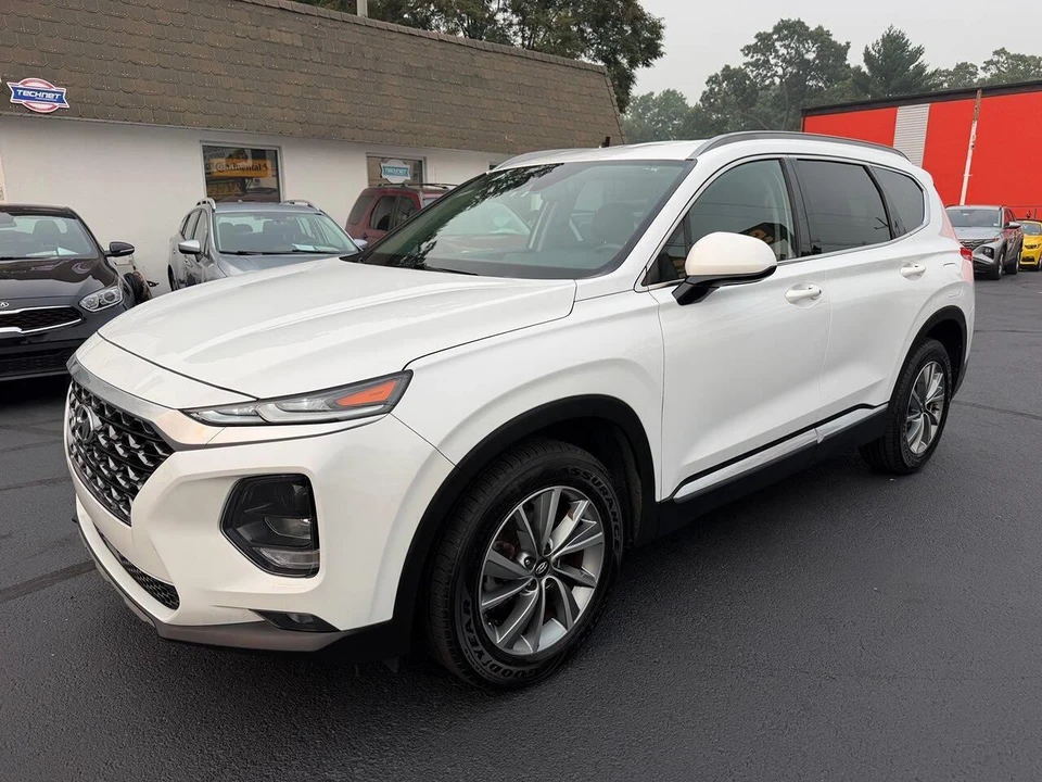 2020 Hyundai Santa Fe - Image 20 of 25