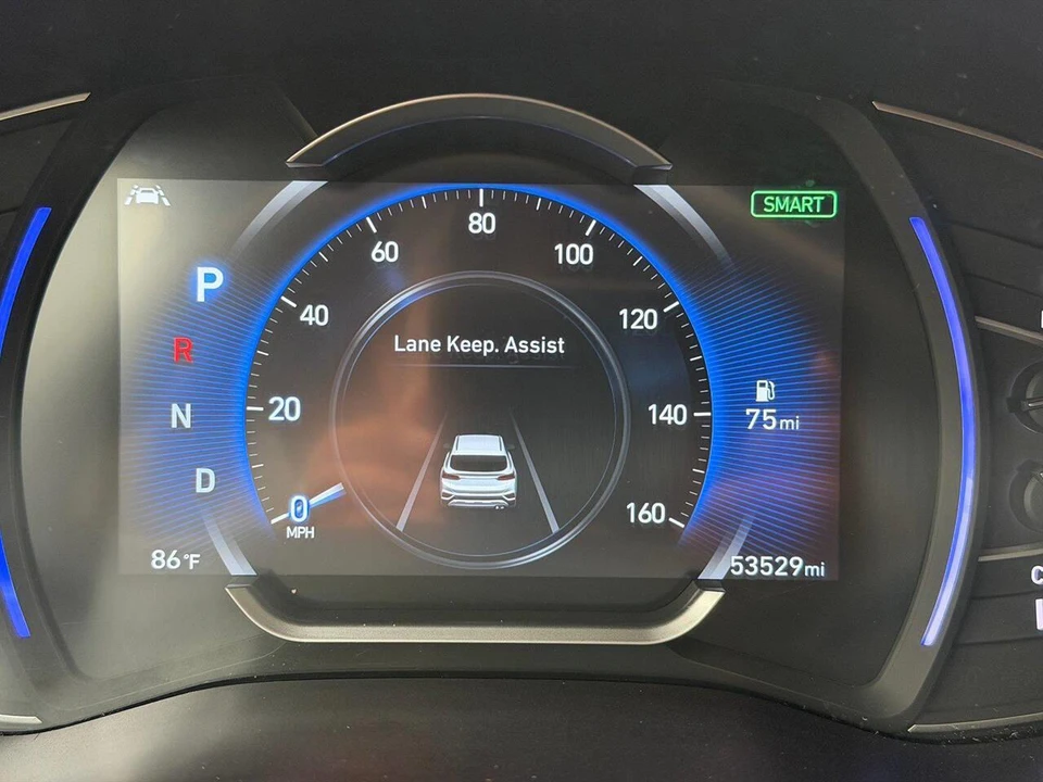 2020 Hyundai Santa Fe - Image 7 of 25