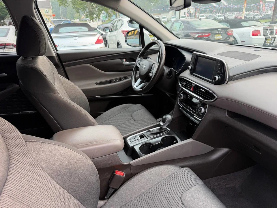 2020 Hyundai Santa Fe - Image 17 of 25
