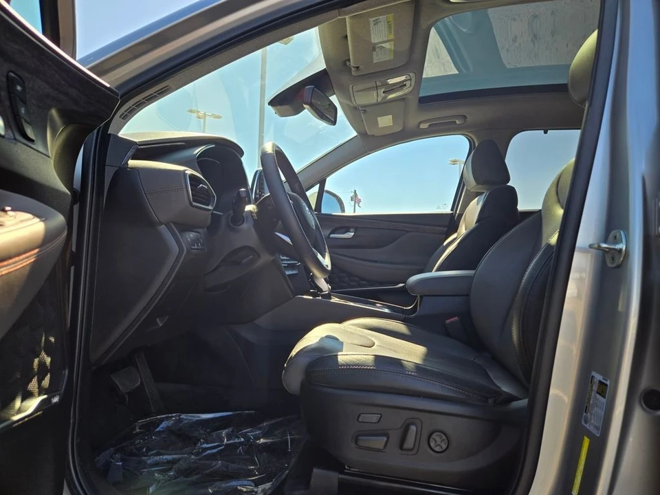 2020 Hyundai Santa Fe - Image 10 of 12