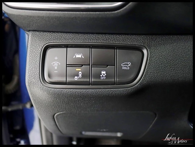 2020 Hyundai Santa Fe - Image 13 of 21