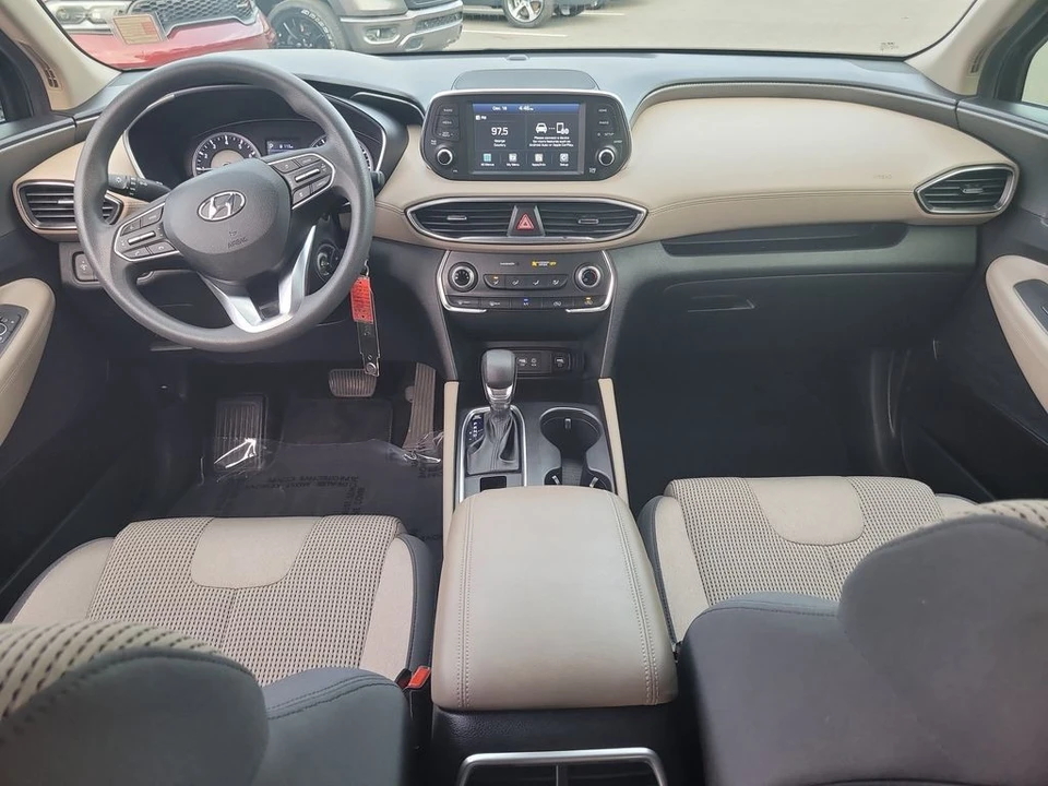 2020 Hyundai Santa Fe - Image 11 of 12