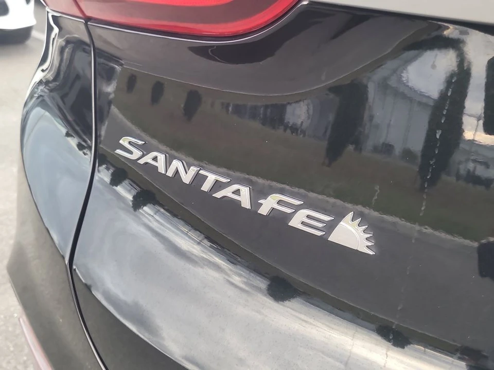 2020 Hyundai Santa Fe - Image 6 of 12