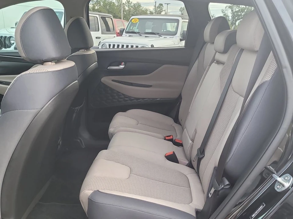 2020 Hyundai Santa Fe - Image 10 of 12