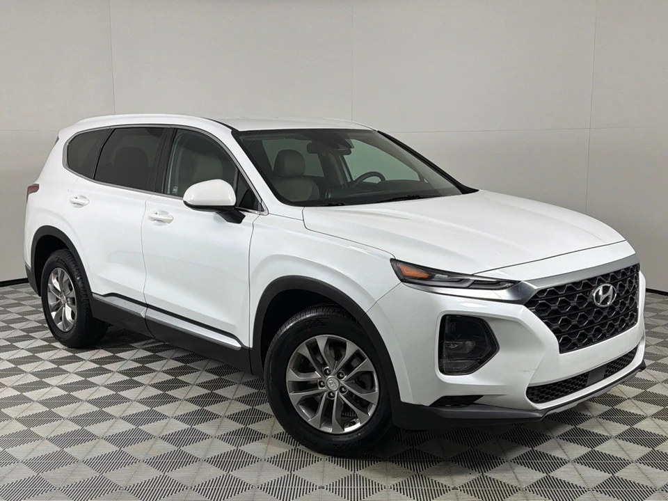 2020 Hyundai Santa Fe - Image 2 of 12