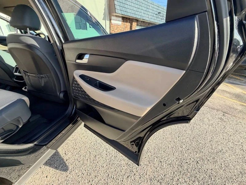 2020 Hyundai Santa Fe - Image 8 of 12