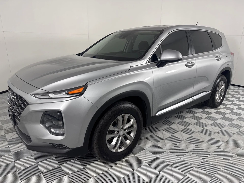 2020 Hyundai Santa Fe - Image 10 of 12