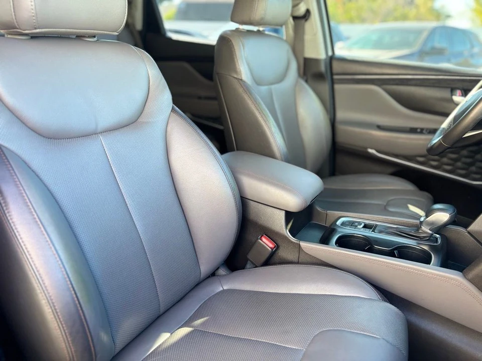 2020 Hyundai Santa Fe - Image 14 of 21